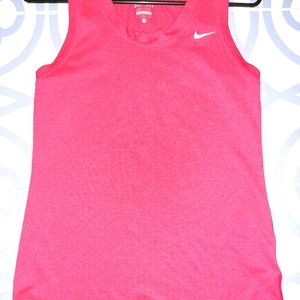 Womams nike cut-off shirt